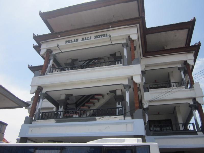 Pulau Bali Hotel Denpasar Redpartner Экстерьер фото